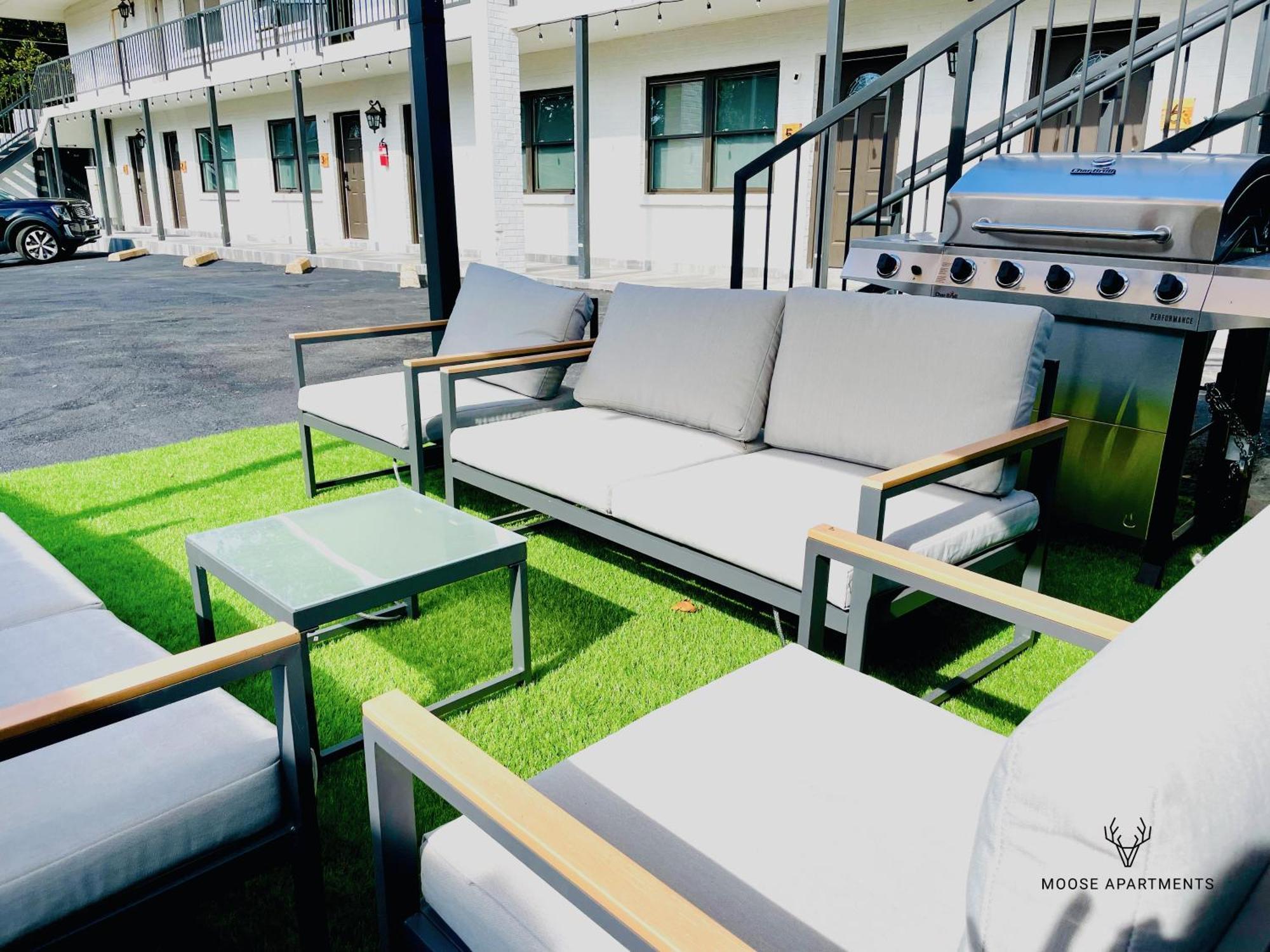 The Moose #8 - Modern Luxe Loft With King Bed & Free Parking & Wifi Apartment Memphis Luaran gambar